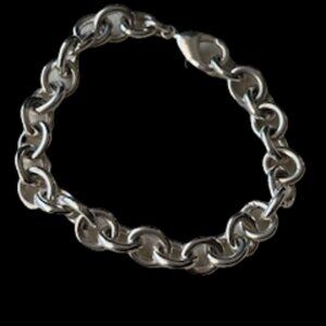 Stunning Silver Interlocking Links Bracelet